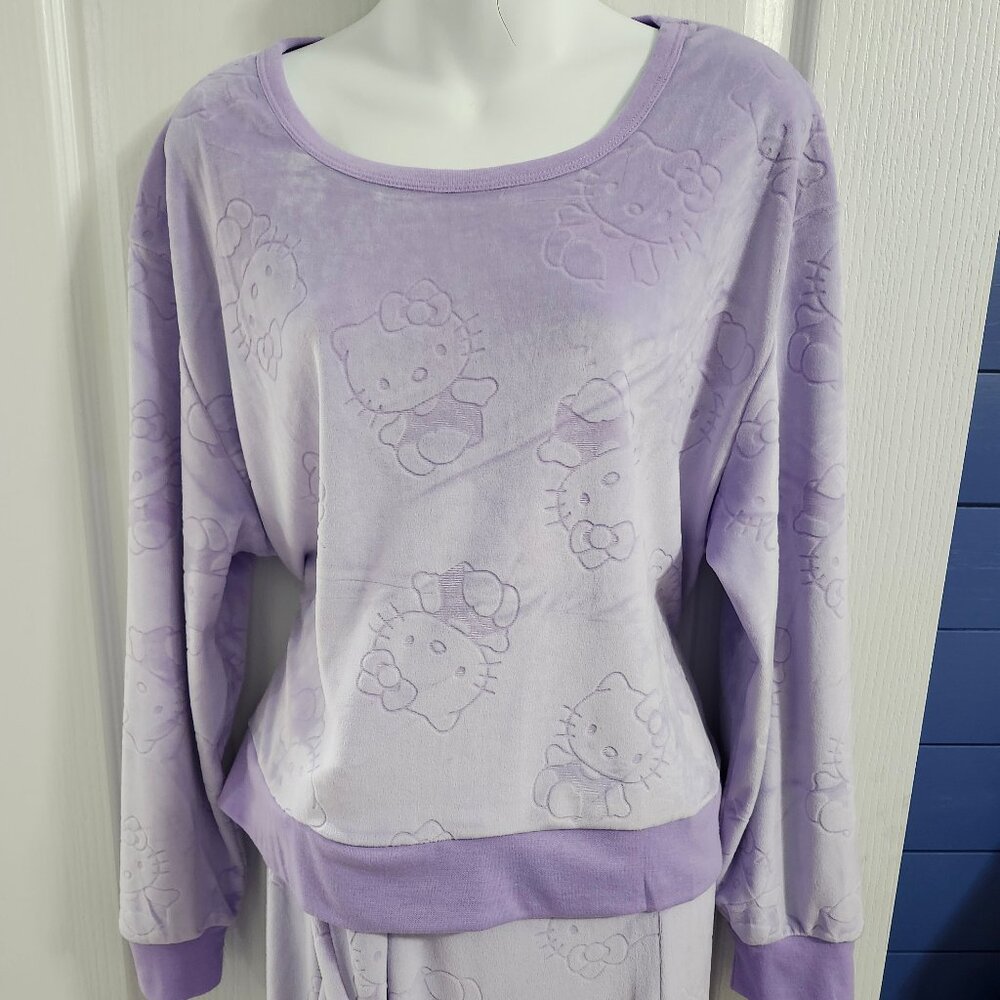 Hello Kitty Lavender Lounge Set Size XL - Picture 2 of 11
